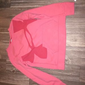 Pink under armor sweatshirt, very good condition!